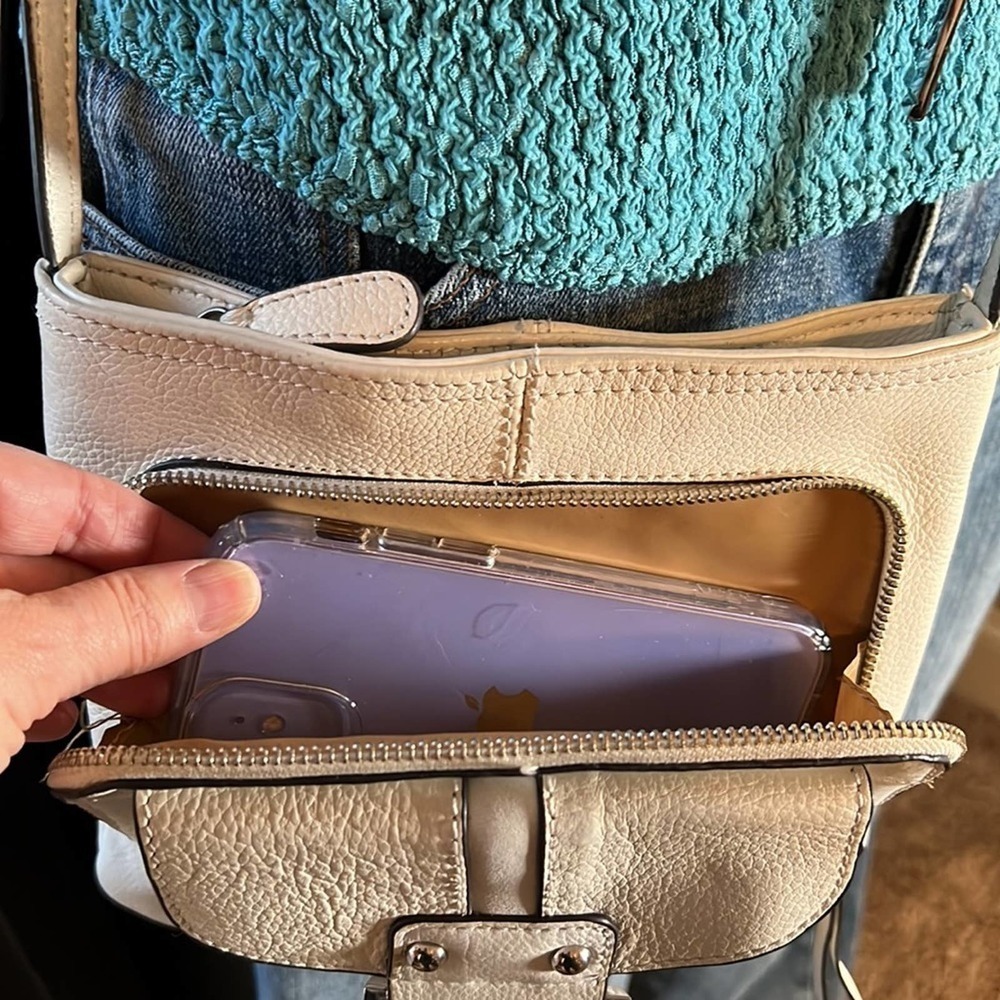 Franco Sarto white leather crossbody zip closure and pockets adjustable strap - Picture 3 of 16